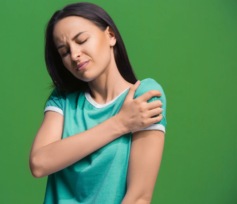 Chiropractor for arm pain relief